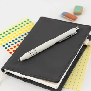 Uni Mitsubishi Pencil Kuru Toga Advance Upgrade Model Mechanical Pencil (Ivory) 0.3mm